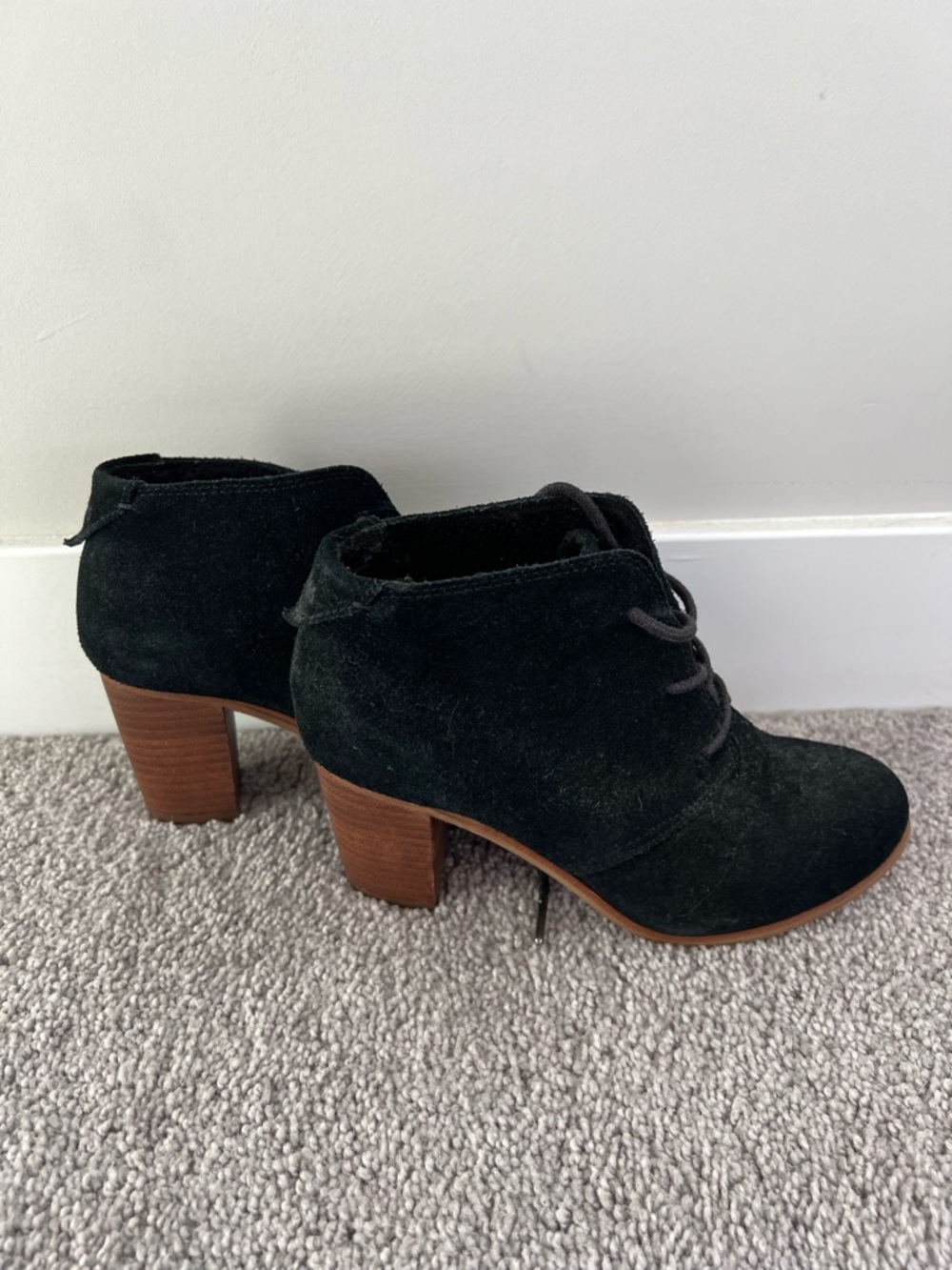 Tom’s Women’s Black Suede Booties